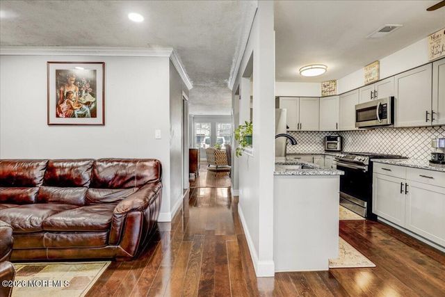 30 Remington Drive 3, Freehold, NJ 07728