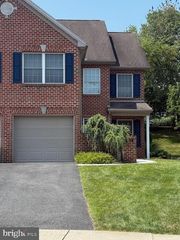 416 NORTHSTAR DR, Harrisburg, PA 17112