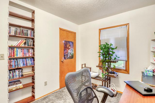 306 21 Street S, Fargo, ND 58103