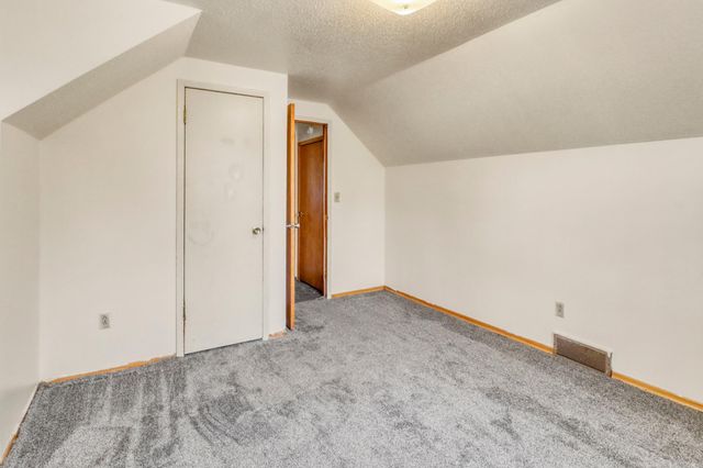 306 21 Street S, Fargo, ND 58103
