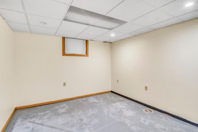 306 21 Street S, Fargo, ND 58103