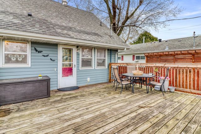 306 21 Street S, Fargo, ND 58103