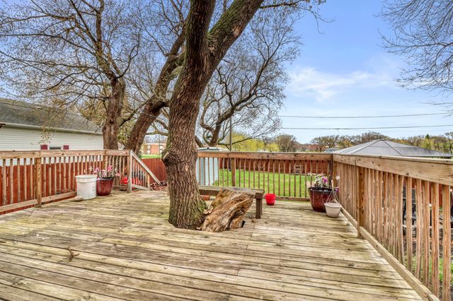 306 21 Street S, Fargo, ND 58103