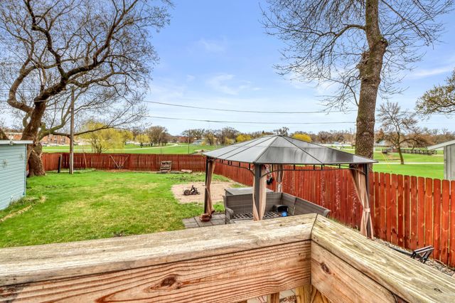 306 21 Street S, Fargo, ND 58103