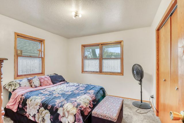 306 21 Street S, Fargo, ND 58103