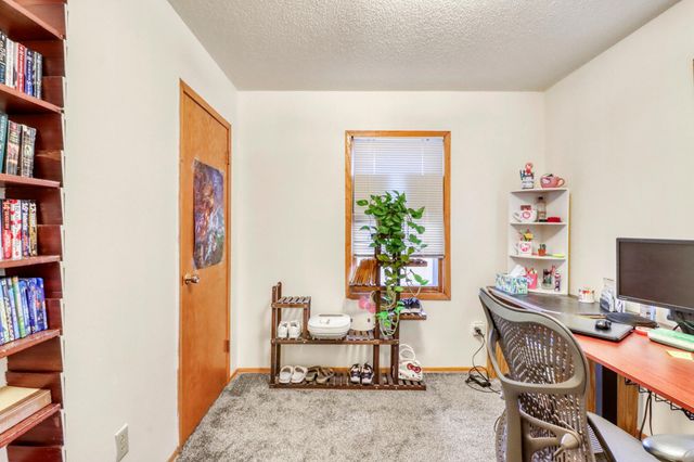 306 21 Street S, Fargo, ND 58103