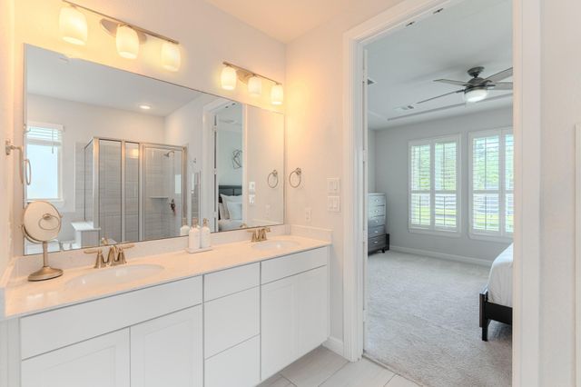65 Sunrise Crest Trl, Tomball, TX 77375