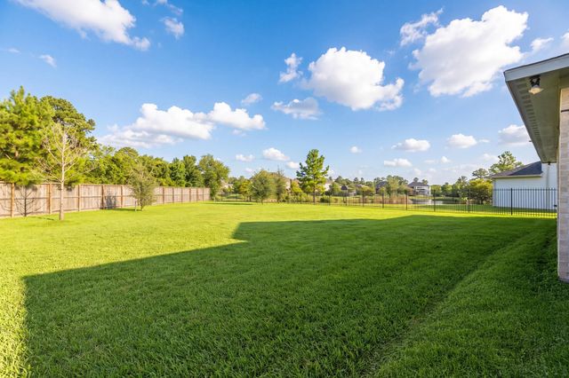 65 Sunrise Crest Trl, Tomball, TX 77375