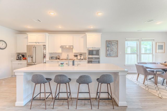 65 Sunrise Crest Trl, Tomball, TX 77375