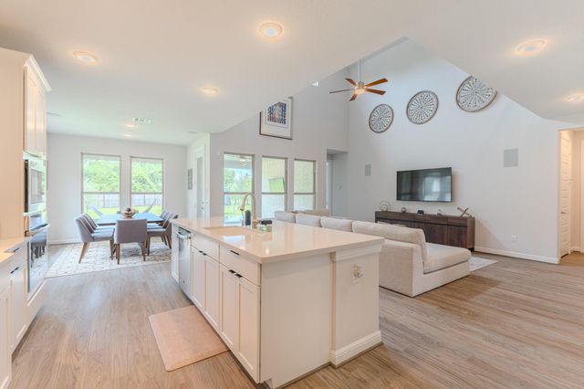 65 Sunrise Crest Trl, Tomball, TX 77375