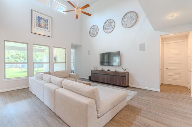 65 Sunrise Crest Trl, Tomball, TX 77375