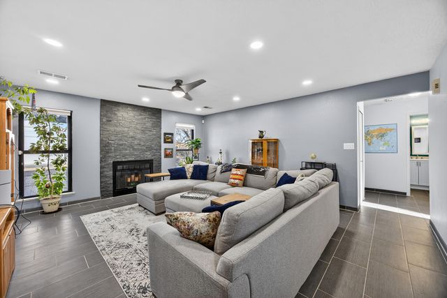 4901 Chromium Drive NE, Rio Rancho, NM 87124