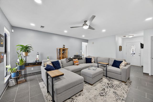 4901 Chromium Drive NE, Rio Rancho, NM 87124