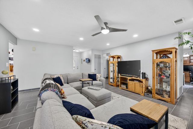 4901 Chromium Drive NE, Rio Rancho, NM 87124