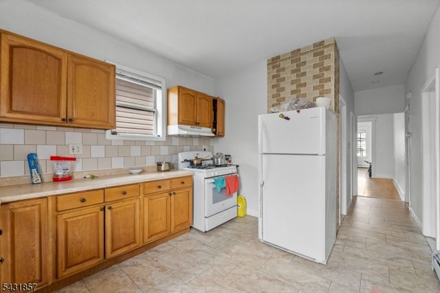 733 Jackson Ave, Elizabeth City, NJ 07201