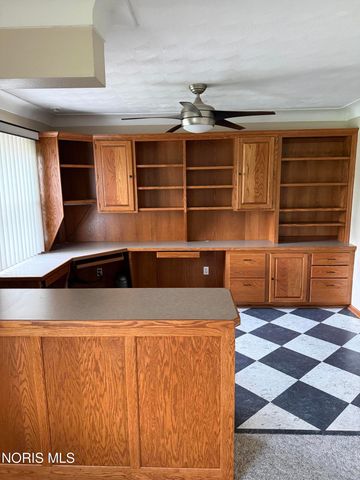 5745 Moline Martin Road, Walbridge, OH 43465