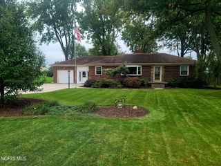 5745 Moline Martin Road, Walbridge, OH 43465
