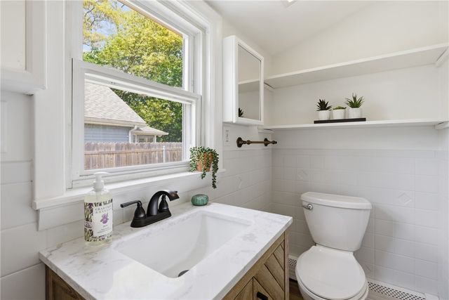 37 Elisha Street, Warwick, RI 02818