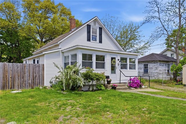 37 Elisha Street, Warwick, RI 02818