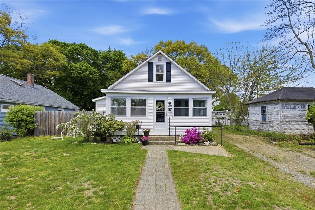 37 Elisha Street, Warwick, RI 02818