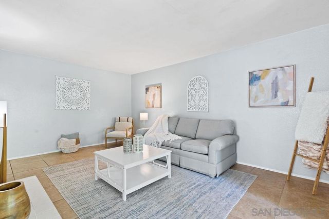 2157 Arnold Way 324, Alpine, CA 91901