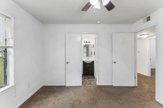 302 Harris ST, Smithville, TX 78957