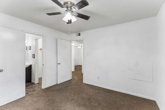 302 Harris ST, Smithville, TX 78957