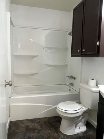 302 Harris ST, Smithville, TX 78957