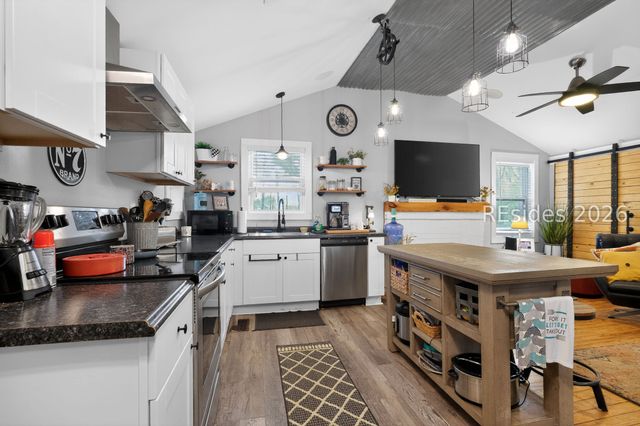 48 Camp Saint Mary Rd, Okatie, SC 29909