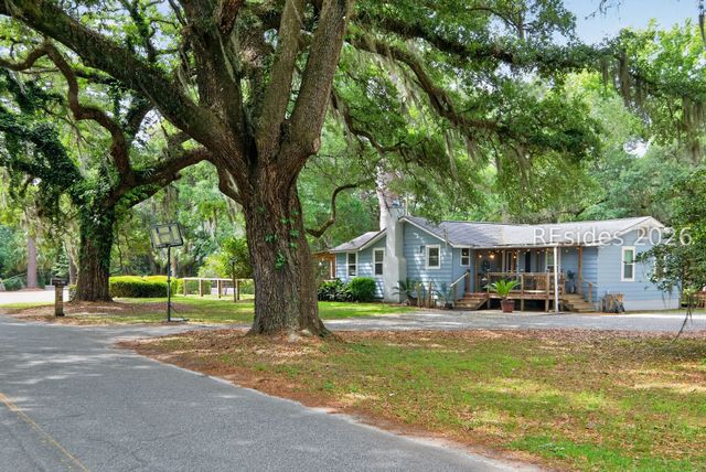 48 Camp Saint Mary Rd, Okatie, SC 29909