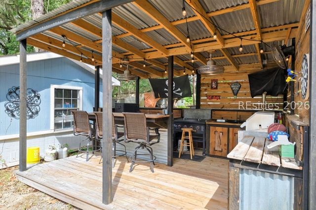 48 Camp Saint Mary Rd, Okatie, SC 29909
