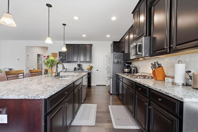 3016 Monterey Lane, Wadsworth, IL 60083