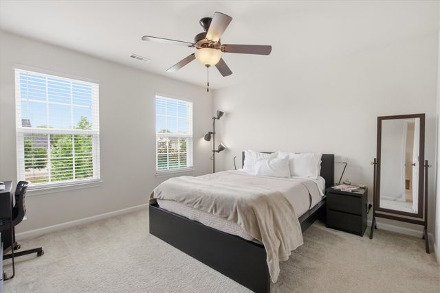 3016 Monterey Lane, Wadsworth, IL 60083
