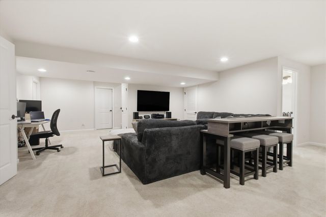 3016 Monterey Lane, Wadsworth, IL 60083