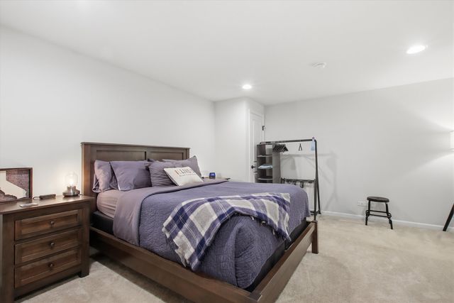 3016 Monterey Lane, Wadsworth, IL 60083