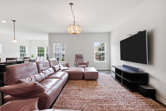 3016 Monterey Lane, Wadsworth, IL 60083