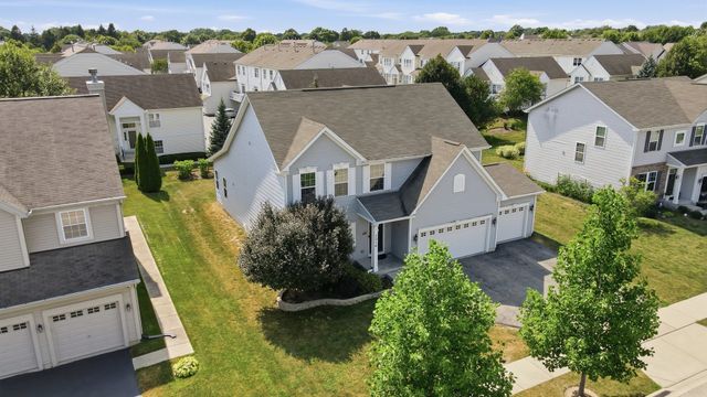 3016 Monterey Lane, Wadsworth, IL 60083