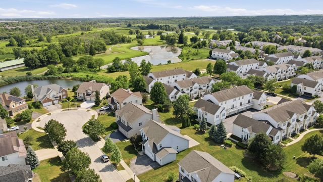 3016 Monterey Lane, Wadsworth, IL 60083