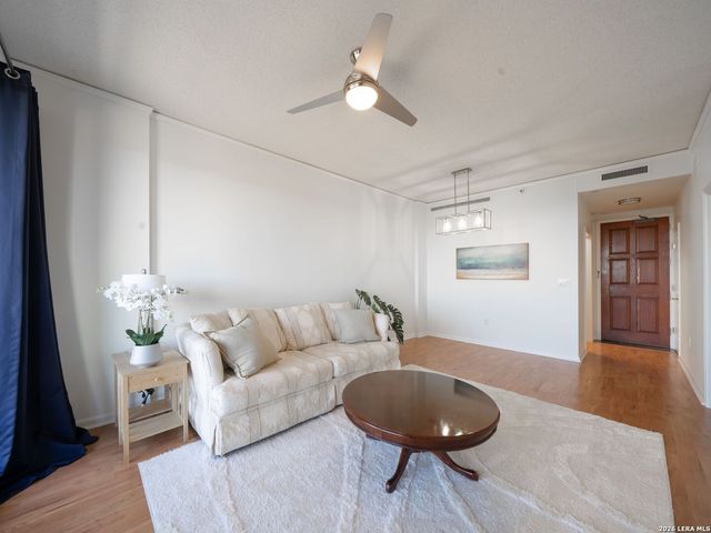 1 Towers Park Ln Apt 503, San Antonio, TX 78209