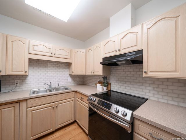 1 Towers Park Ln Apt 503, San Antonio, TX 78209