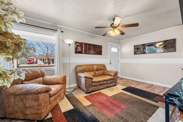 1708 Henry Ave, Pueblo, CO 81005