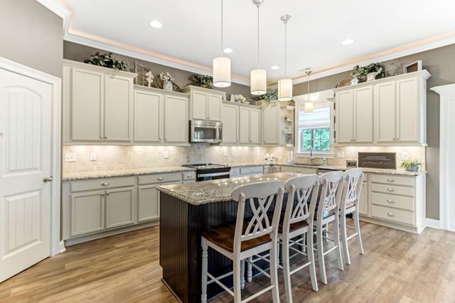 655 E Ridgewater Drive, Chesnee, SC 29323
