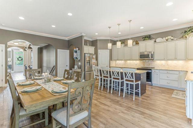 655 E Ridgewater Drive, Chesnee, SC 29323
