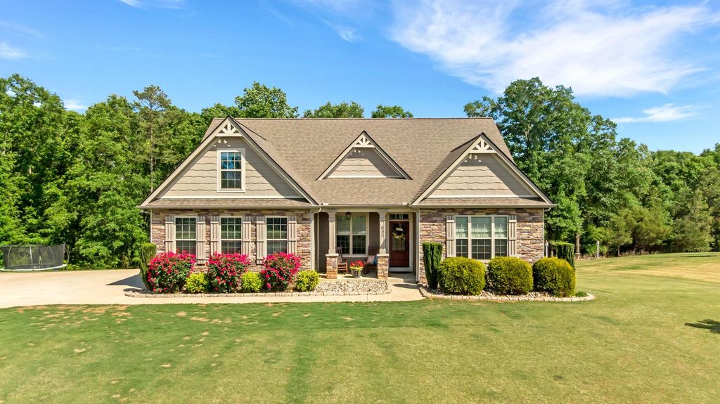 655 E Ridgewater Drive, Chesnee, SC 29323