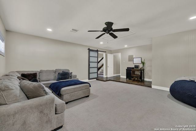 9302 SW Valley Bnd, San Antonio, TX 78250