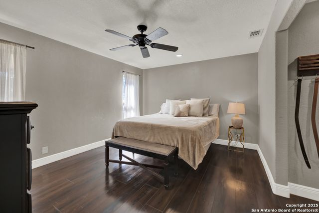 9302 SW Valley Bnd, San Antonio, TX 78250