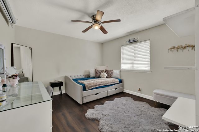 9302 SW Valley Bnd, San Antonio, TX 78250