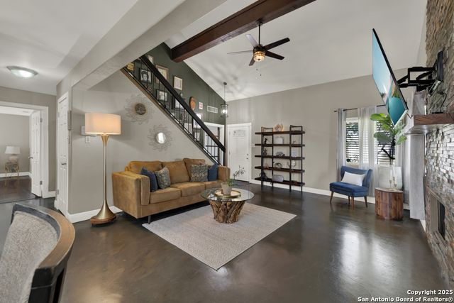 9302 SW Valley Bnd, San Antonio, TX 78250