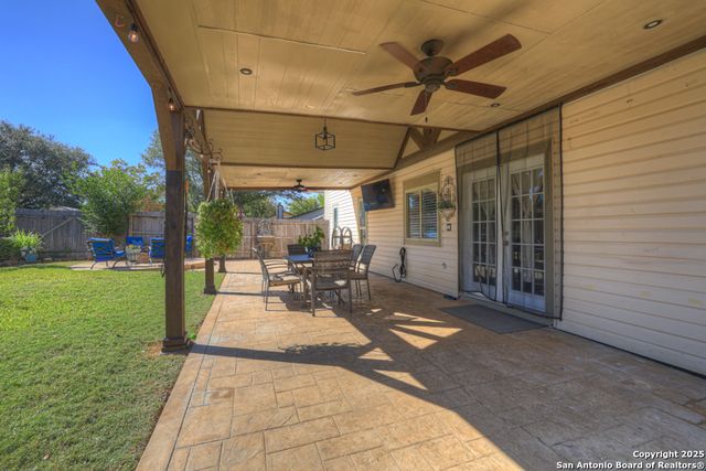 9302 SW Valley Bnd, San Antonio, TX 78250