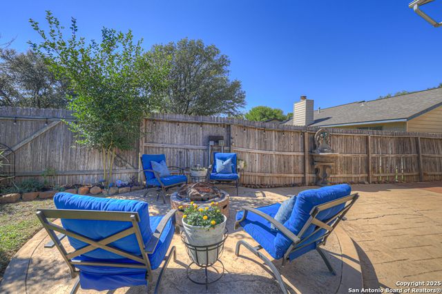 9302 SW Valley Bnd, San Antonio, TX 78250
